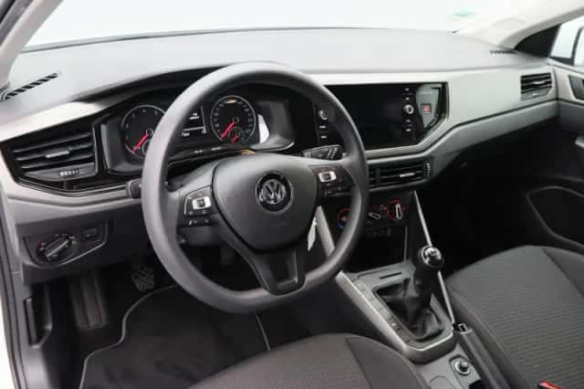 Volkswagen Polo (2019) thumbnail 3