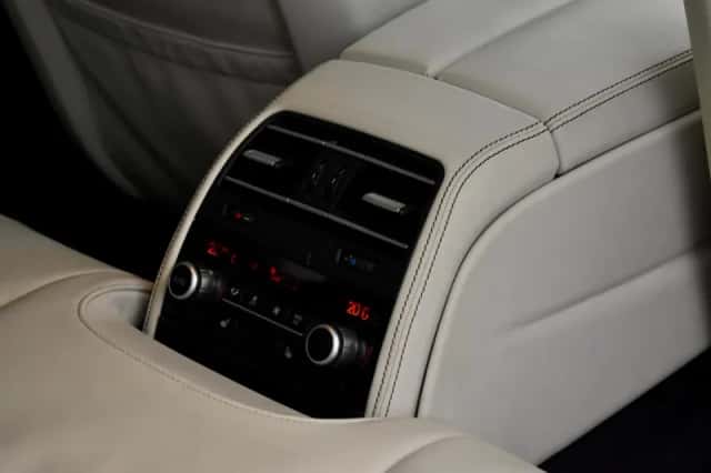 BMW 6-Serie (2013) thumbnail 24