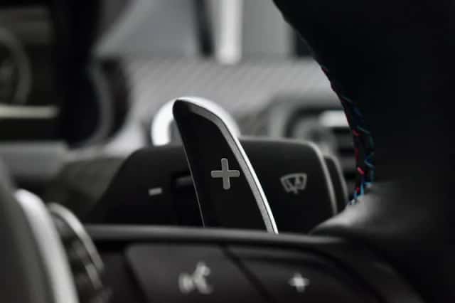 BMW 6-Serie (2013) thumbnail 9