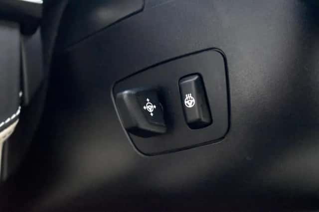 BMW 6-Serie (2013) thumbnail 10