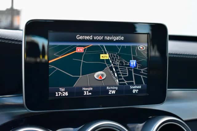 Mercedes-Benz C-Klasse (2015) thumbnail 13