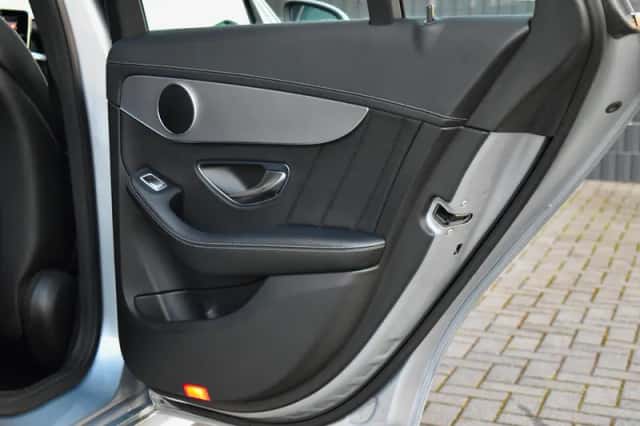 Mercedes-Benz C-Klasse (2015) thumbnail 44