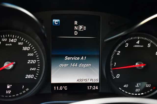 Mercedes-Benz C-Klasse (2015) thumbnail 49