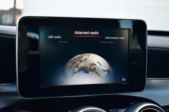 Mercedes-Benz C-Klasse (2015) thumbnail 51