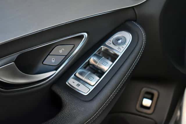 Mercedes-Benz C-Klasse (2015) thumbnail 53
