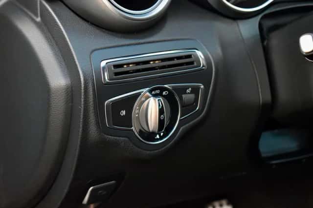 Mercedes-Benz C-Klasse (2015) thumbnail 54