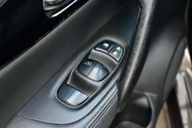 Nissan Qashqai (2015) thumbnail 45