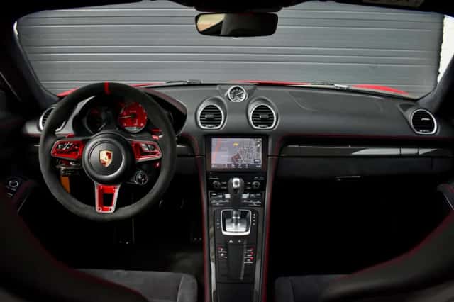 Porsche 718 (2018) thumbnail 4
