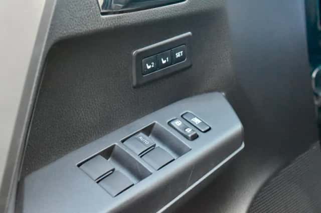 Toyota RAV4 (2018) thumbnail 20