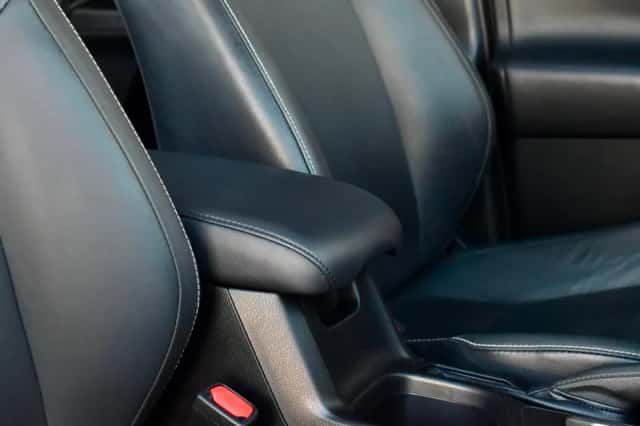 Toyota RAV4 (2018) thumbnail 24