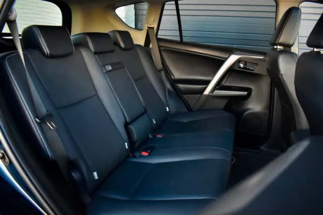 Toyota RAV4 (2018) thumbnail 25