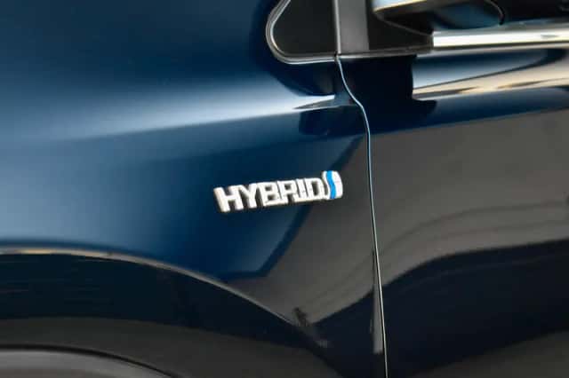 Toyota RAV4 (2018) thumbnail 32