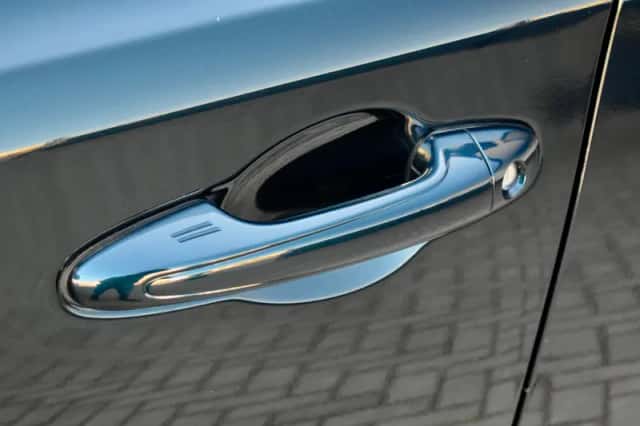 Toyota RAV4 (2018) thumbnail 33