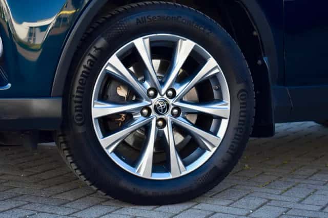Toyota RAV4 (2018) thumbnail 41