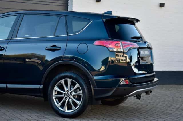 Toyota RAV4 (2018) thumbnail 45