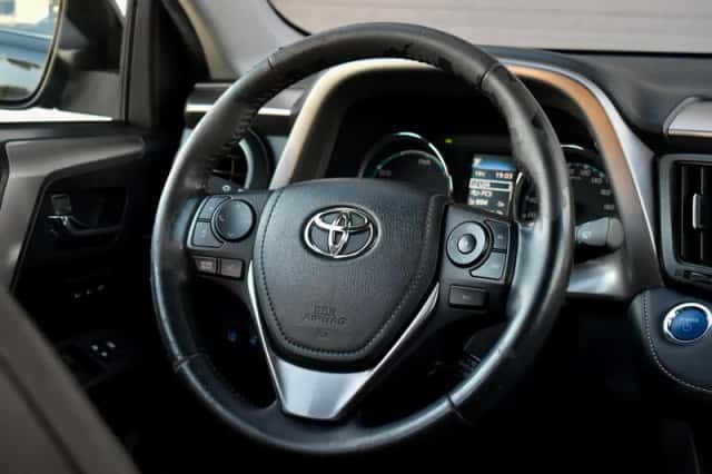 Toyota RAV4 (2018) thumbnail 50