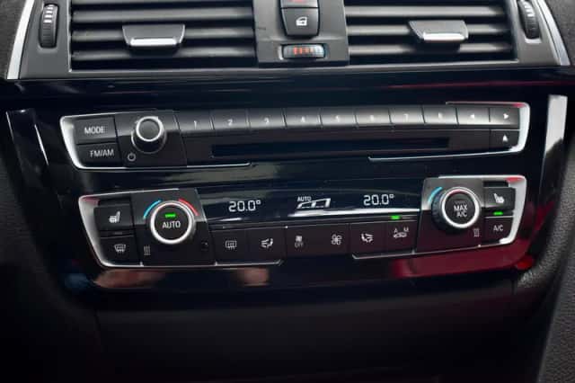 BMW 3-Serie (2016) thumbnail 17