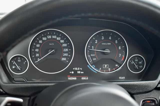 BMW 3-Serie (2016) thumbnail 10