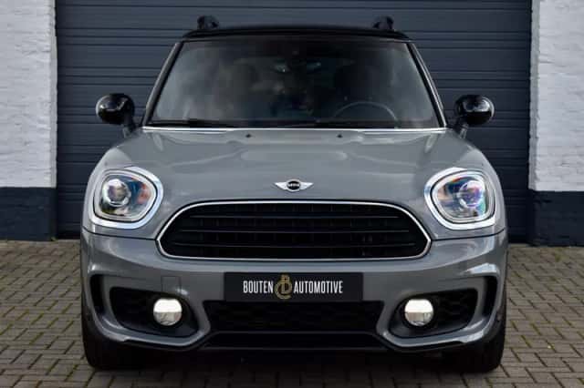 MINI Countryman (2018) thumbnail 2