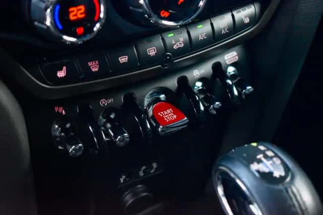 MINI Countryman (2018) thumbnail 15