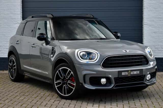 MINI Countryman (2018) thumbnail 3