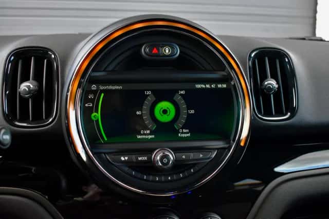 MINI Countryman (2018) thumbnail 52
