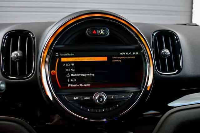 MINI Countryman (2018) thumbnail 53