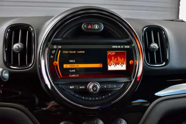 MINI Countryman (2018) thumbnail 54