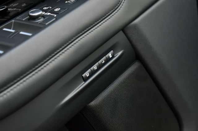 Land Rover Range Rover Evoque (2020) thumbnail 60