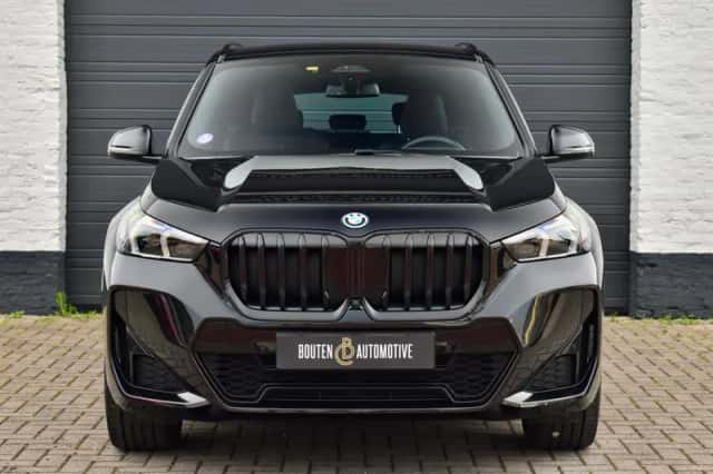 BMW X1 (2023) thumbnail 2