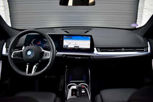 BMW X1 (2023) thumbnail 4