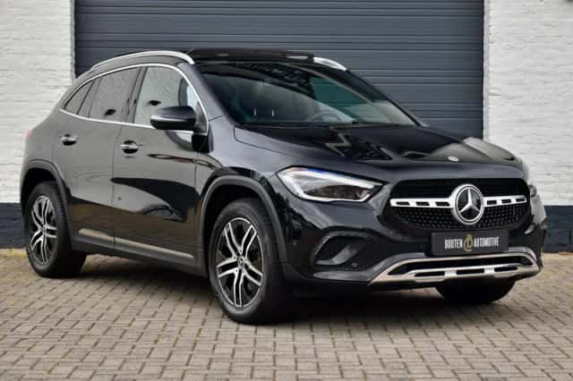 Mercedes-Benz GLA (2020) thumbnail 3