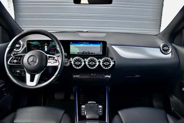 Mercedes-Benz GLA (2020) thumbnail 4