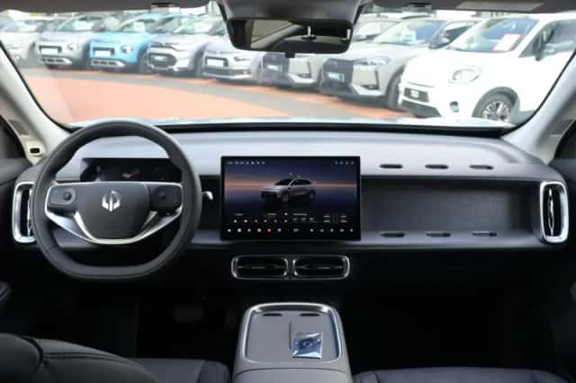 Leapmotor B10 (2026) thumbnail 5