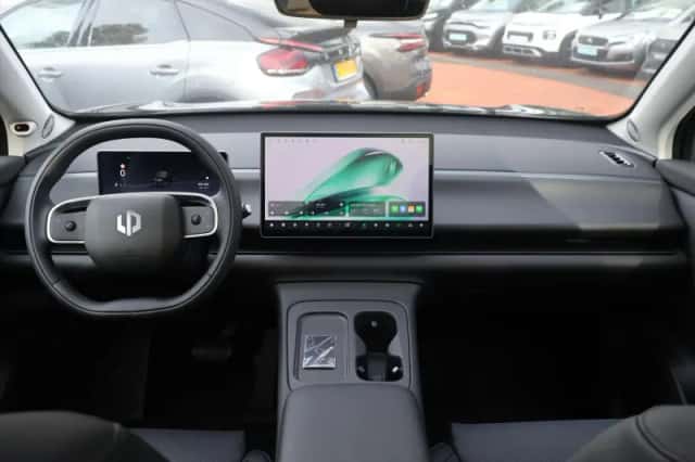 Leapmotor C10 (2026) thumbnail 5