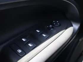 Jeep Avenger (2025) thumbnail 17