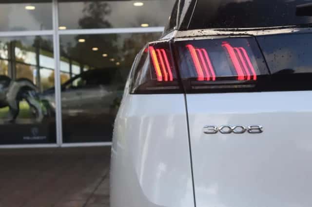 Peugeot 3008 (2023) thumbnail 27