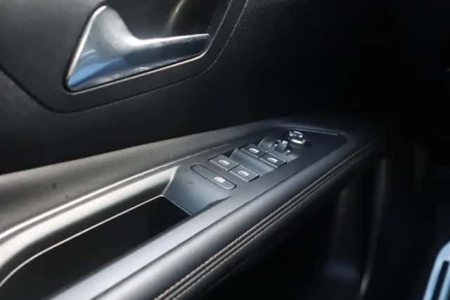 Peugeot 3008 (2023) thumbnail 32