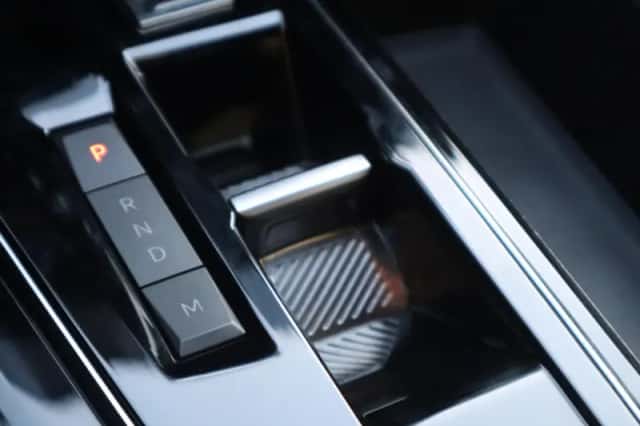 Peugeot 3008 (2023) thumbnail 34