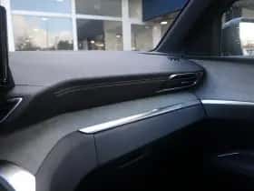 Peugeot 3008 (2023) thumbnail 41