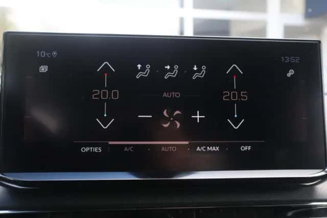 Peugeot 3008 (2023) thumbnail 48