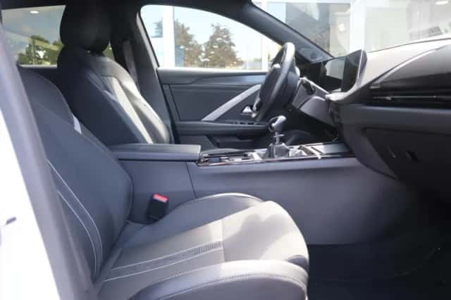 Opel Astra (2024) thumbnail 6