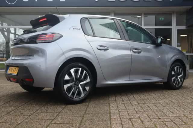 Peugeot 208 (2025) thumbnail 5