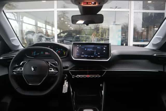 Peugeot 208 (2025) thumbnail 6