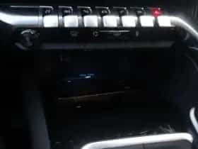 Peugeot 3008 (2018) thumbnail 39