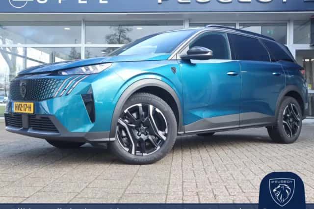 Peugeot 5008 (2025) thumbnail 1
