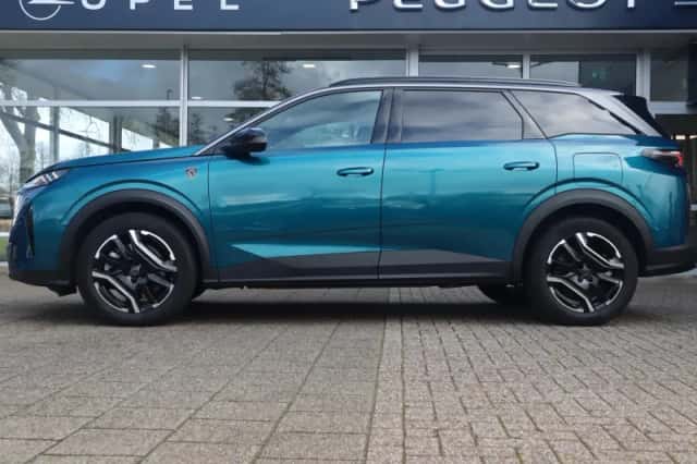 Peugeot 5008 (2025) thumbnail 3
