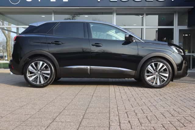 Peugeot 3008 (2019) thumbnail 3