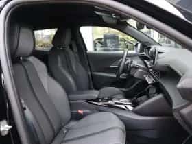 Peugeot 2008 (2023) thumbnail 6