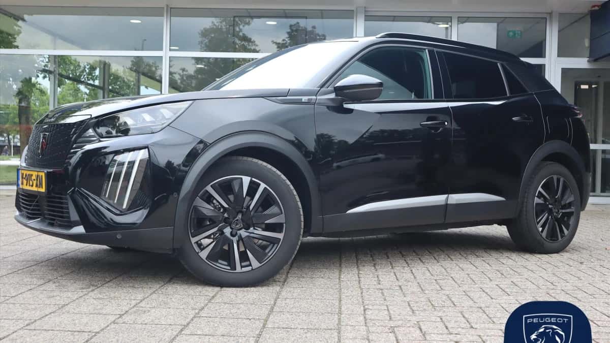 Peugeot e-2008 (2024) — foto 1